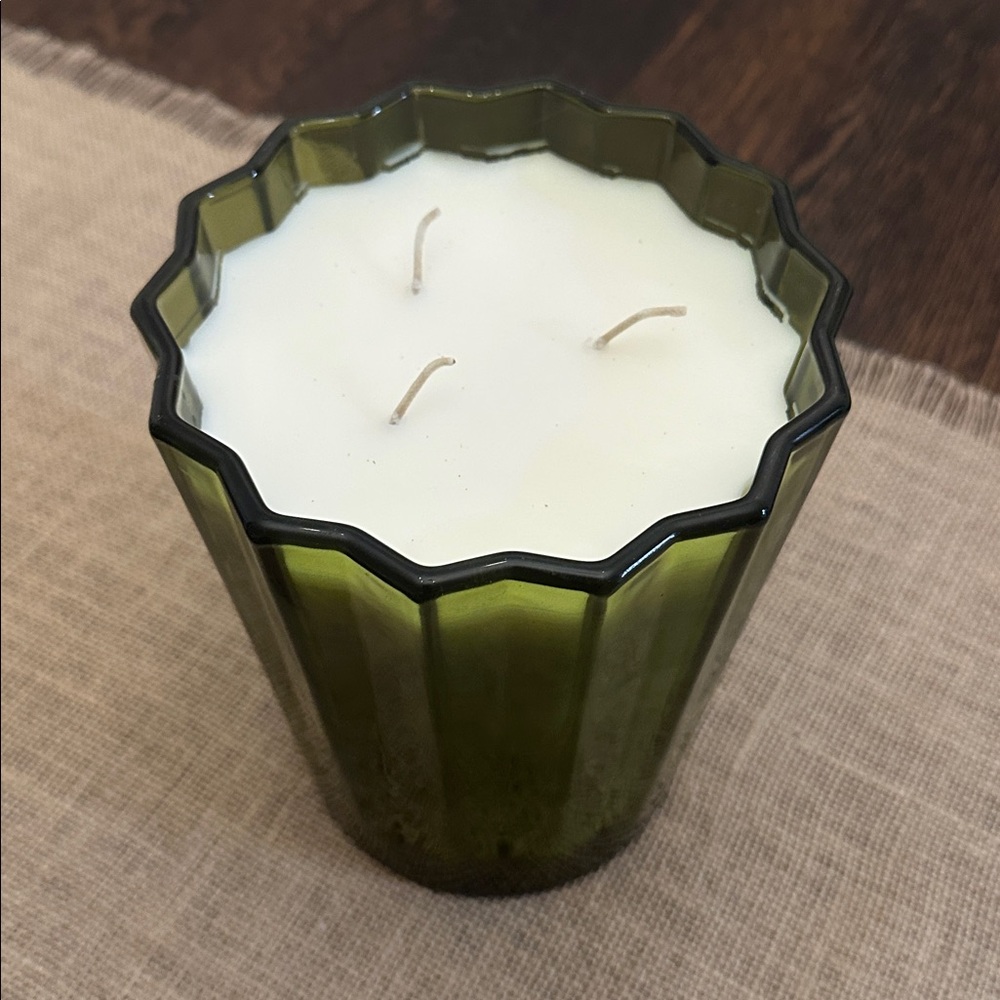 Sand and Fog Frazier Fir 57oz 3-wick Candle - Picture 2 of 5